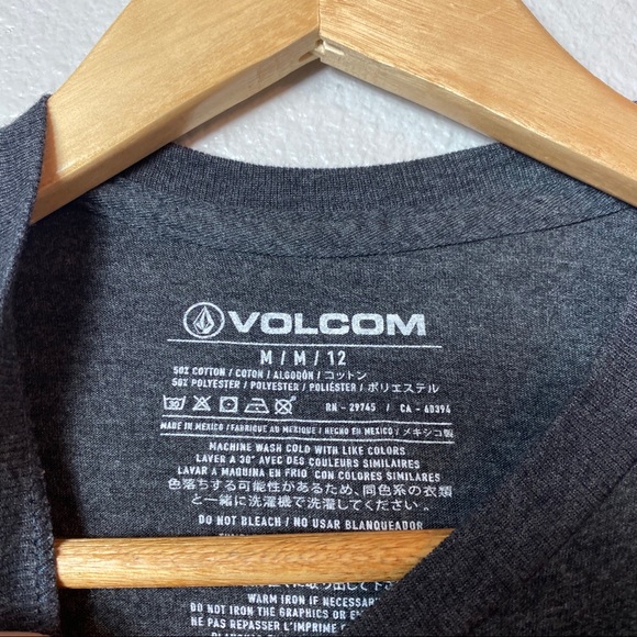SOLD Volcom kids boys medium shirt size 12 - Picture 4 of 4